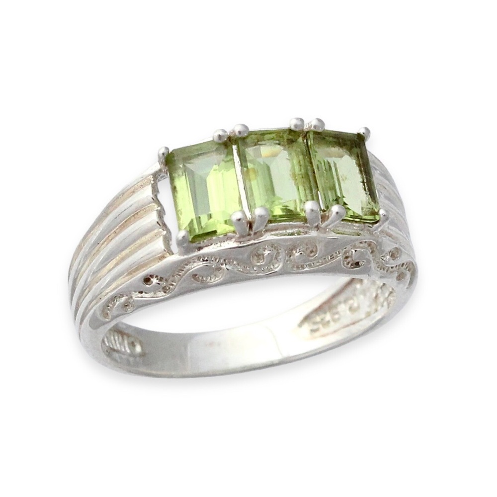 Ross-Simons Peridot Sterling Silver Ring Size 8 Three Stone Emerald Cut